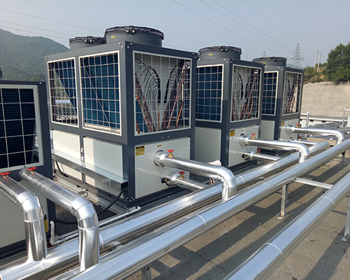 臨汾安鑫煤業(yè)太陽能空氣源熱泵熱水及供暖工程