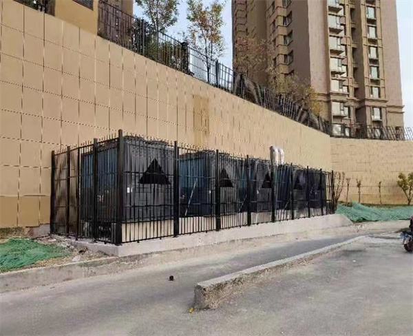 太原府東街多彩城商場5萬平米空氣源熱泵供暖。