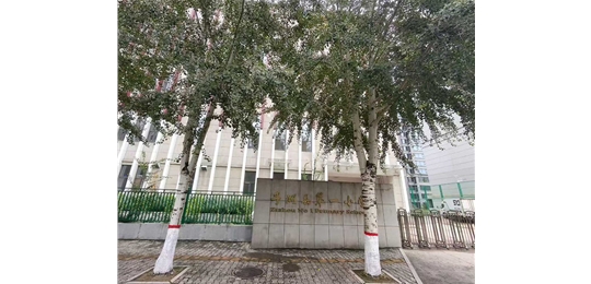 陜西子洲縣小學游泳館中廣歐特斯超低溫空氣能熱水、恒溫除濕機組