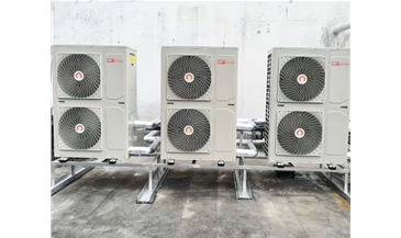 太原銅鑼灣東旺酒店3臺10匹中廣歐特斯低溫空氣能熱水工程