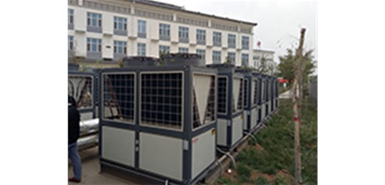 學校熱水系統改造選太陽能熱水工程好不好？